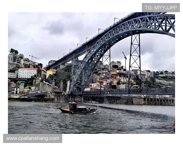 波尔图周边独特旅游线路推荐探索葡萄酒文化与古老遗址之美 波尔图周边独特旅游线路推荐探索葡萄酒文化与古老遗址之美