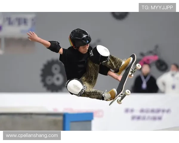 南京滑板队的包夹战术解析与实战应用探讨