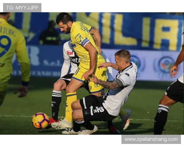 乌法与乌丁根的较量揭示了足球战术的博弈与球队实力的较大差异 乌法与乌丁根的较量揭示了足球战术的博弈与球队实力的较大差异