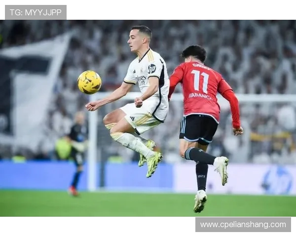 布鲁马波与天狼星的激烈对决揭示了足球战术的新趋势与未来发展方向 布鲁马波与天狼星的激烈对决揭示了足球战术的新趋势与未来发展方向